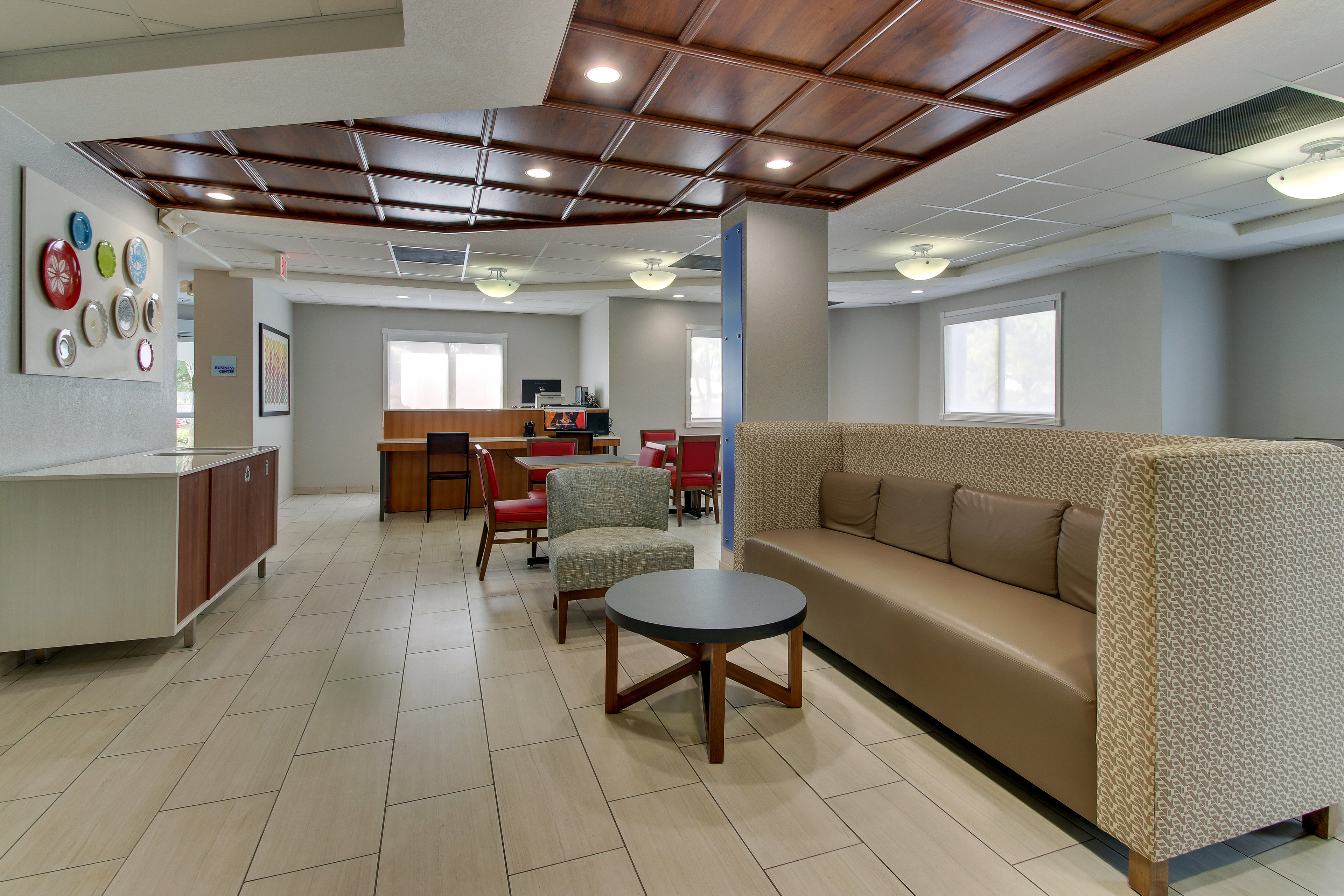 holiday inn express west palm beach metrocentre