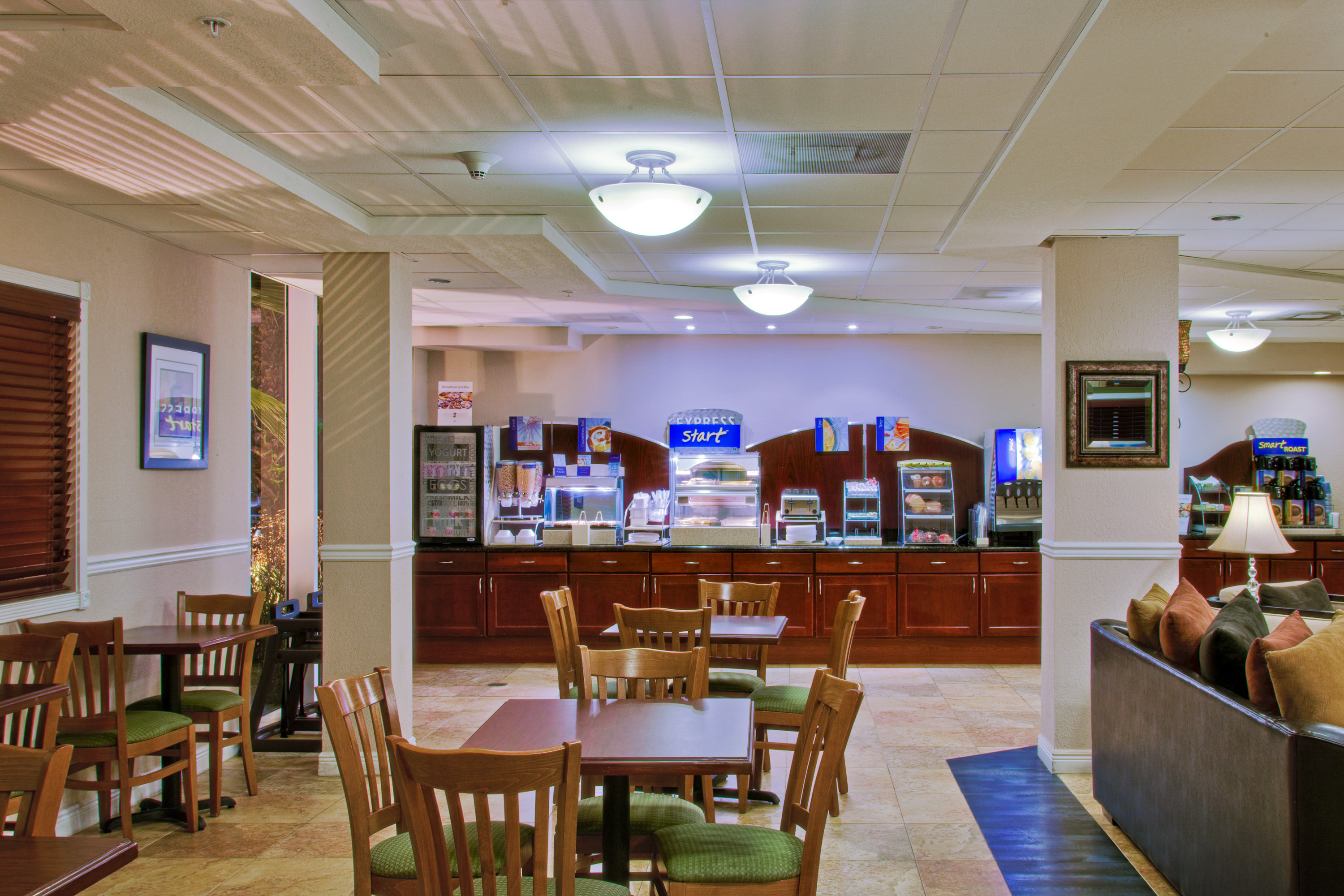 holiday inn express west palm beach metrocentre