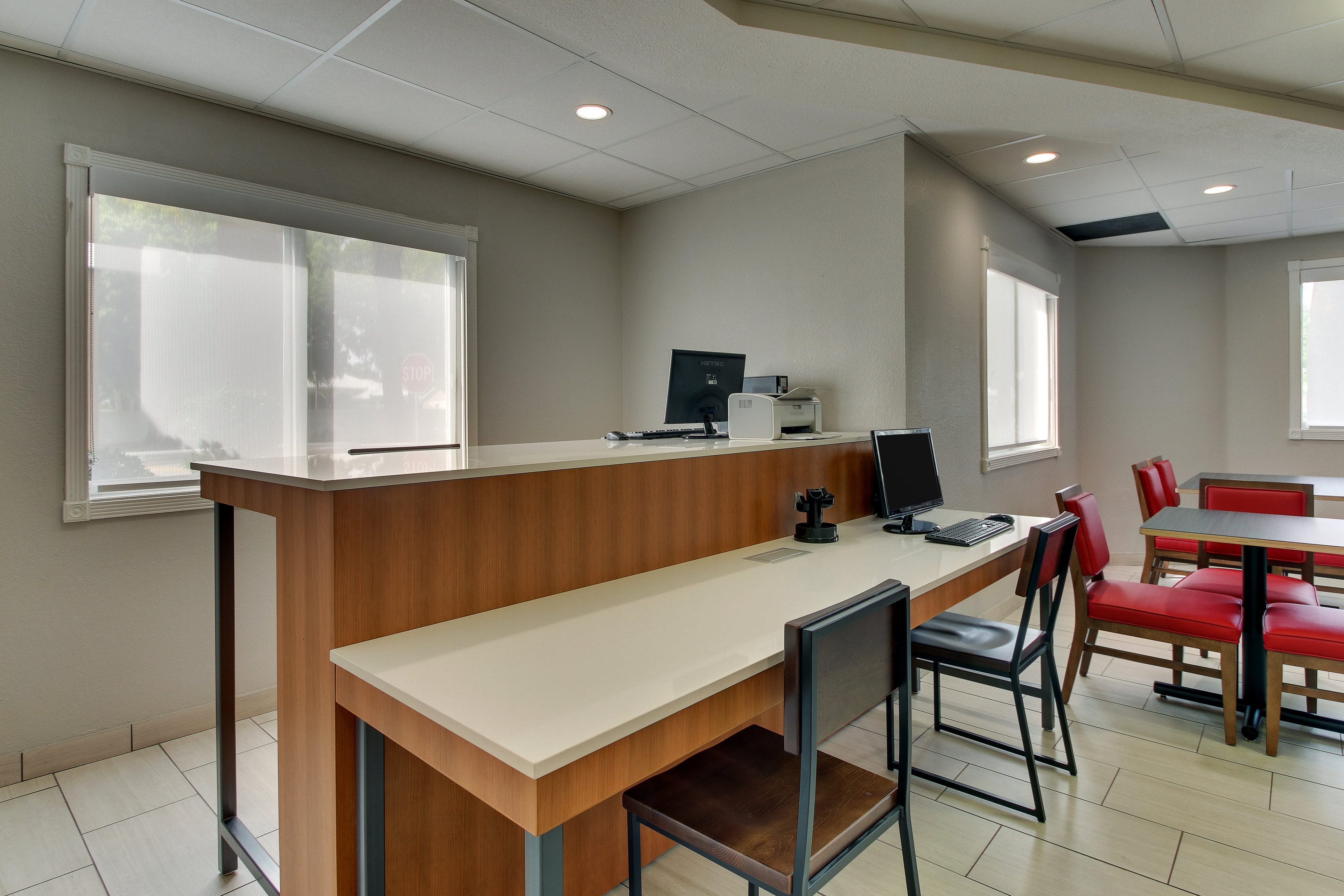 holiday inn express west palm beach metrocentre