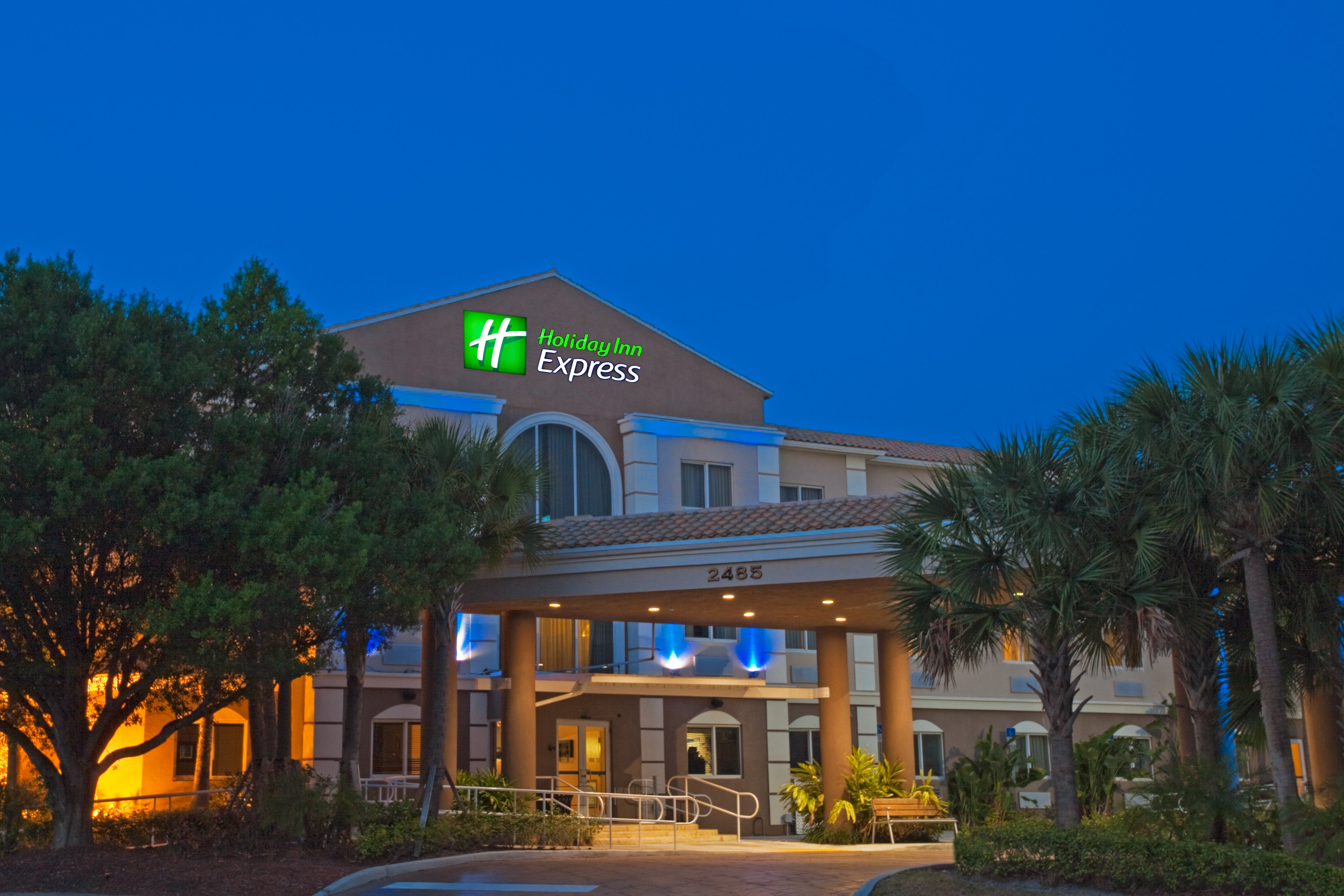 holiday inn express west palm beach metrocentre