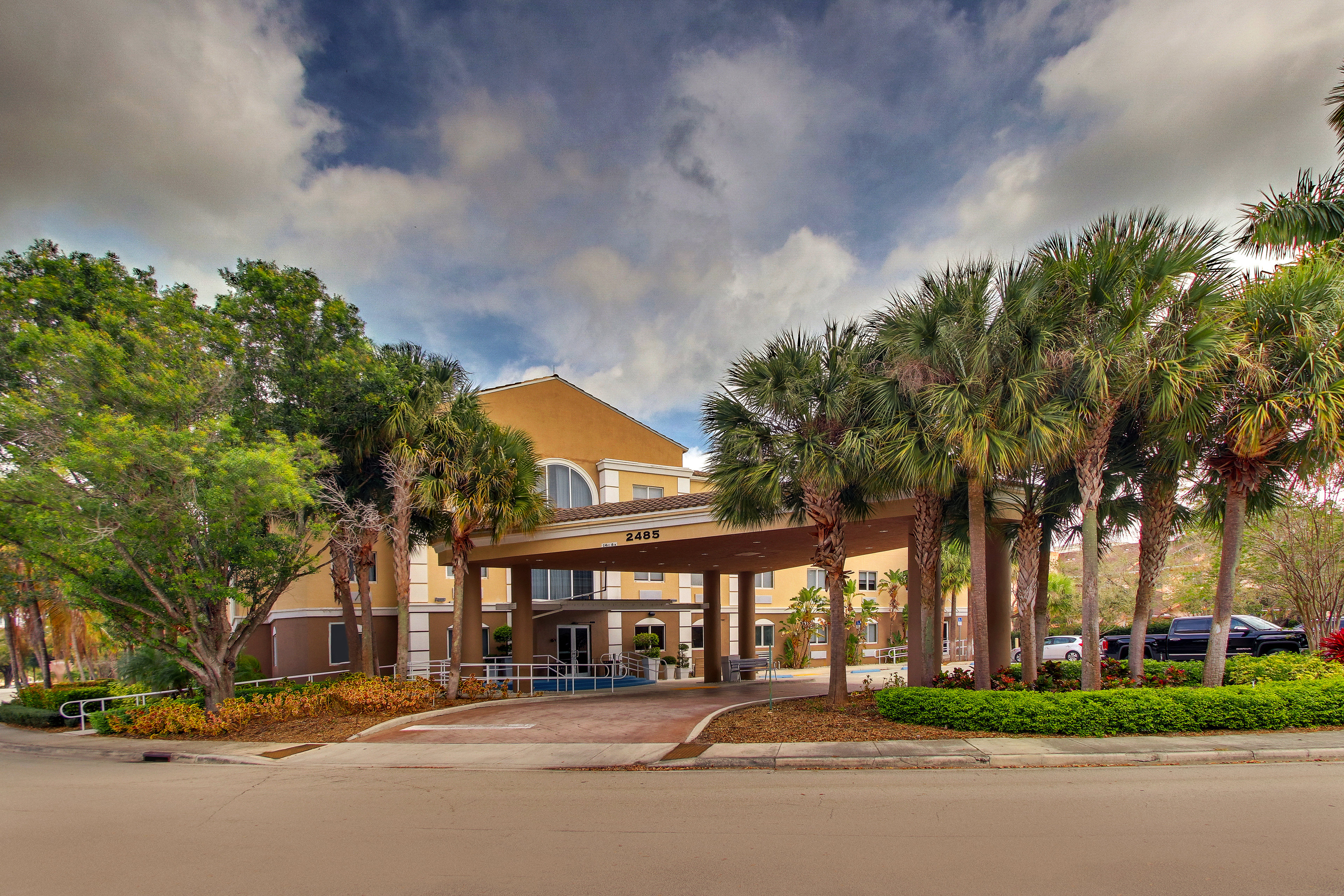 holiday inn express west palm beach metrocentre