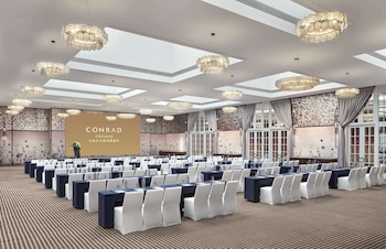 conrad urumqi