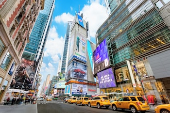 hilton garden inn new york times square central
