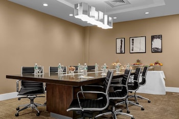 hilton garden inn new york times square central