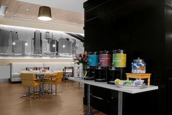 hilton garden inn new york times square central