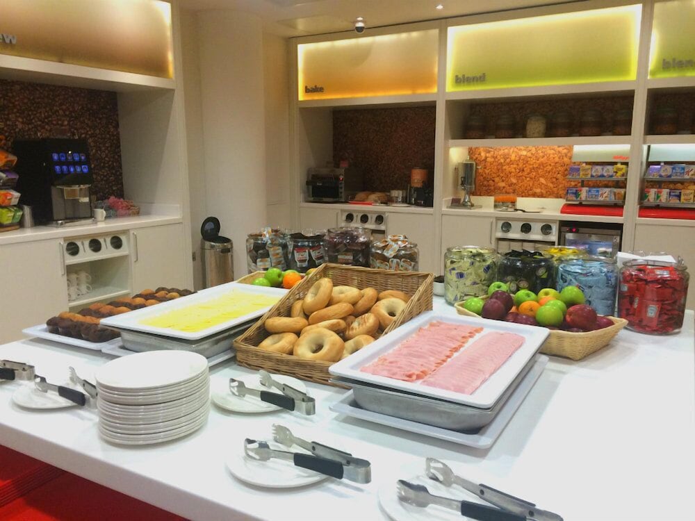 hampton by hilton london gatwick airport