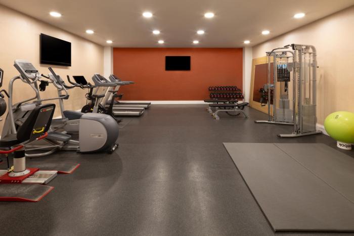 hampton by hilton london gatwick airport
