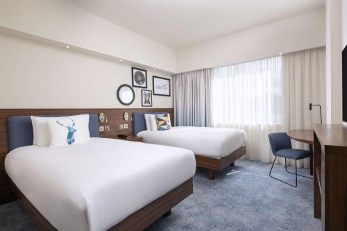 hampton by hilton london gatwick airport