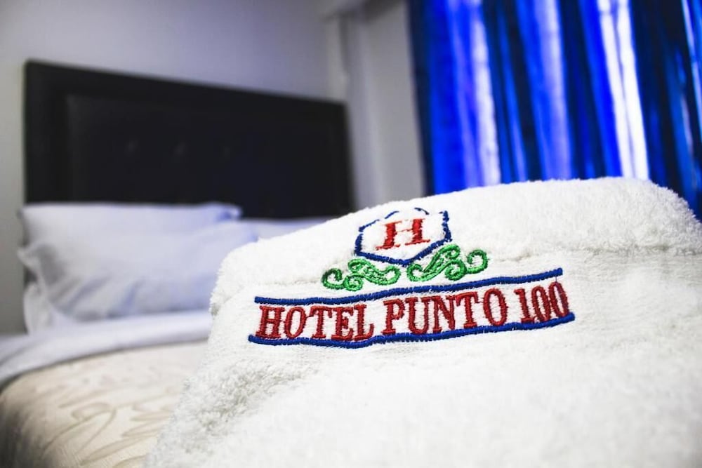 hotel punto 100