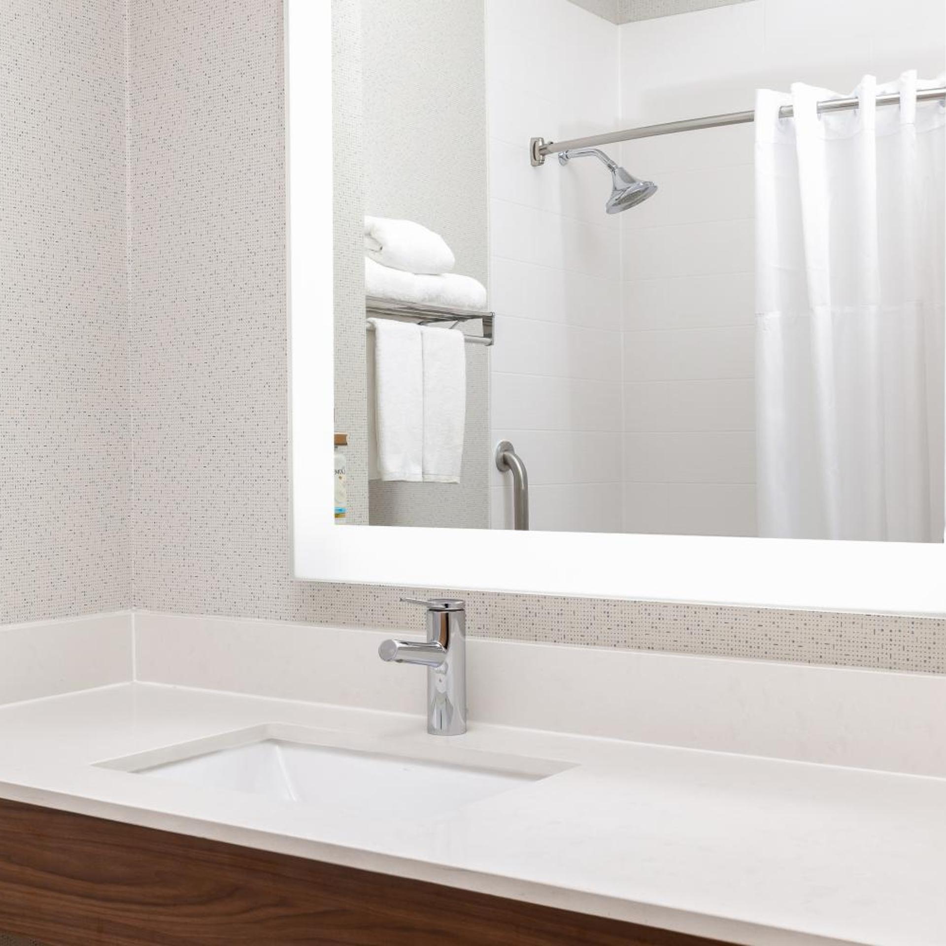 holiday inn express and suites las vegas sw spring valley