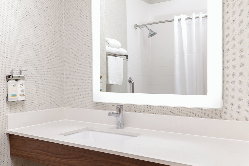 holiday inn express and suites las vegas sw spring valley