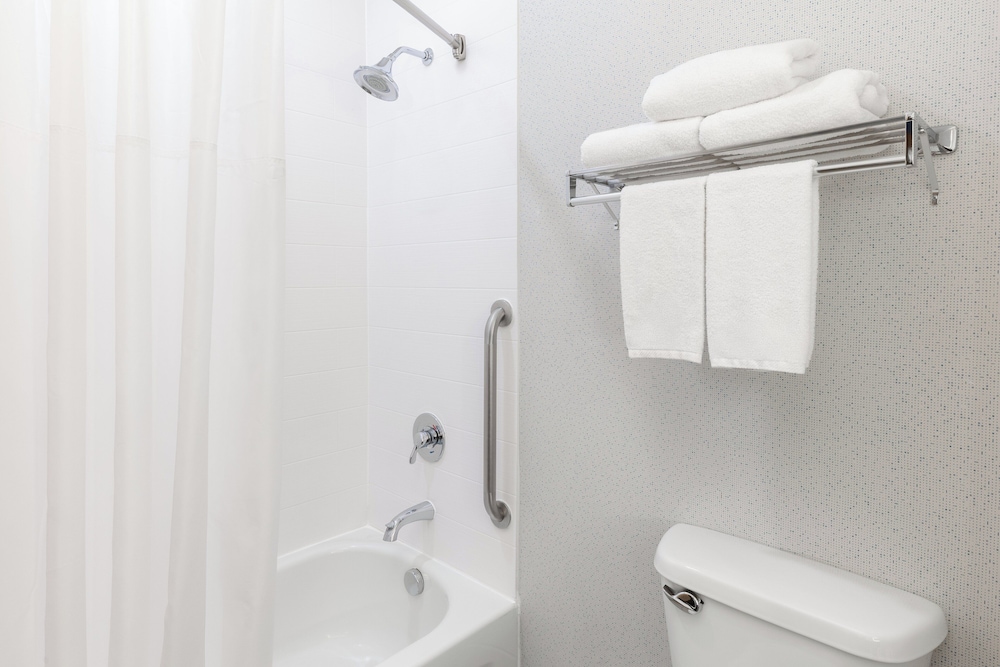 holiday inn express and suites las vegas sw spring valley