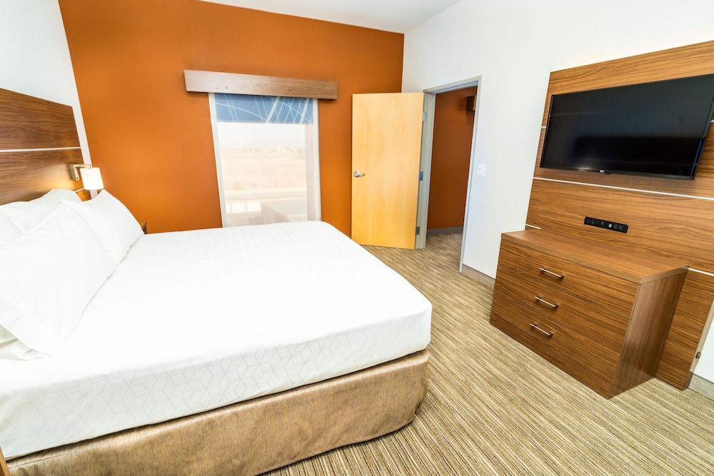 holiday inn express and suites las vegas sw spring valley