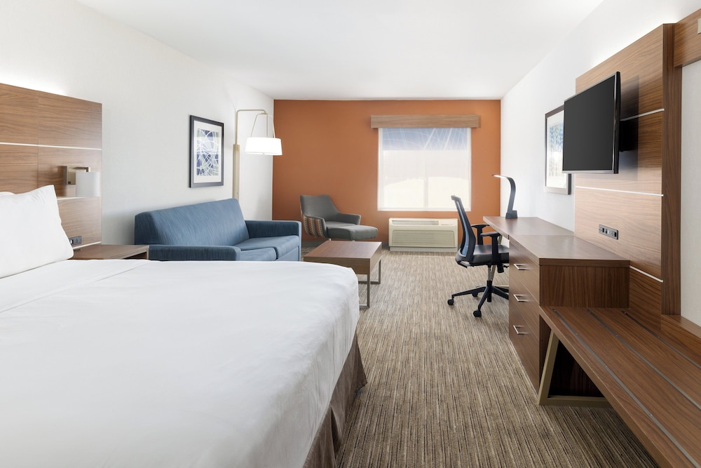 holiday inn express and suites las vegas sw spring valley