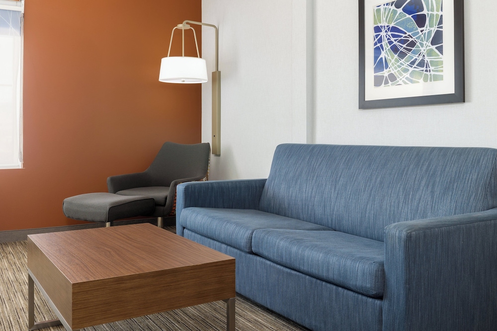 holiday inn express and suites las vegas sw spring valley