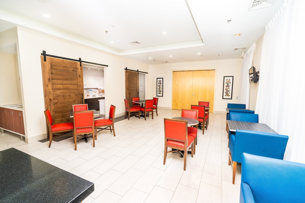 holiday inn express and suites las vegas sw spring valley