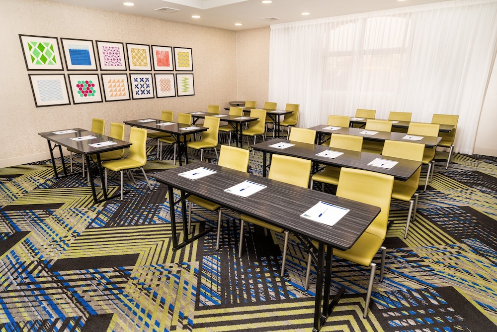 holiday inn express and suites las vegas sw spring valley