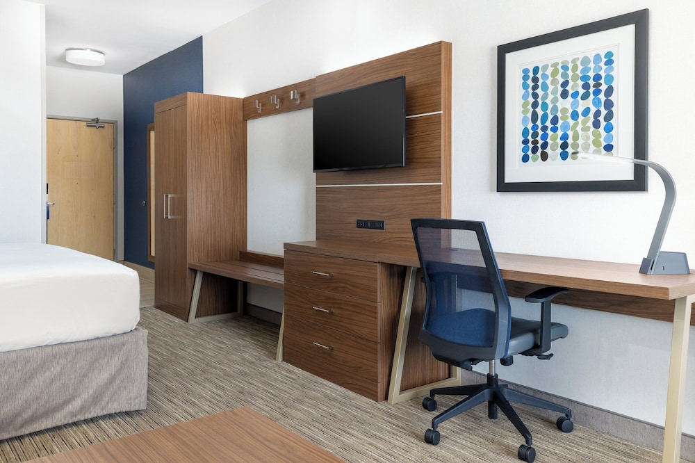 holiday inn express and suites las vegas sw spring valley
