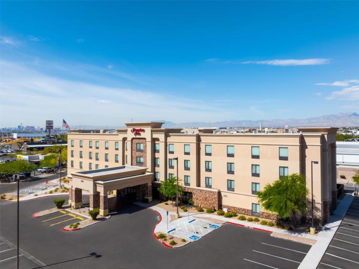 hampton inn las vegas north speedway