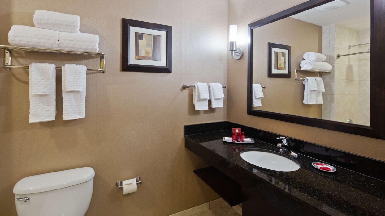 best western premier miami international airport hotel and suites