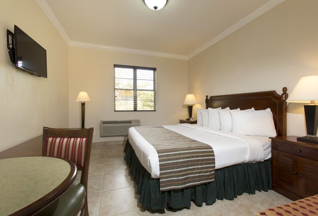 Garden Hotel Miami Airport, Trademark Collection By Wyndham,Miami>>Hialeah,3 star