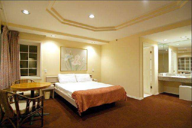 wilshire crest hotel los angeles