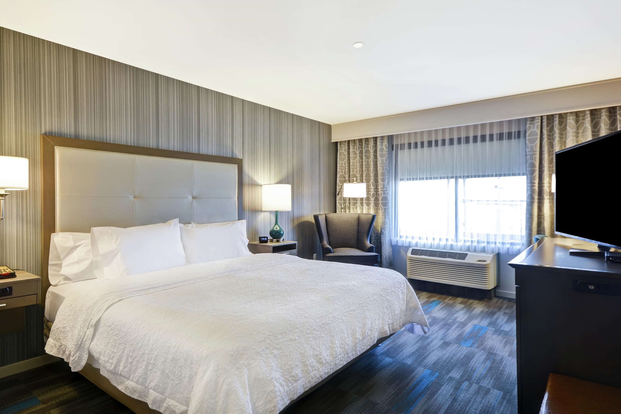 hampton inn and suites los angeles burbank airport