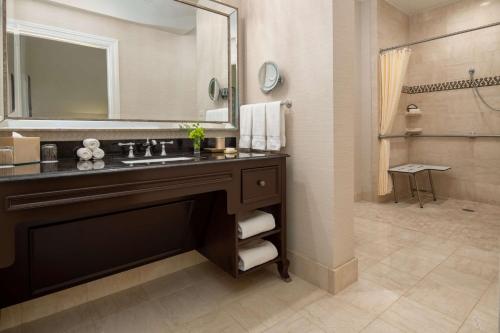 the roosevelt new orleans a waldorf astoria hotel