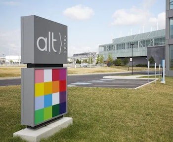 alt hotel toronto airport