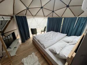 the hill glamping