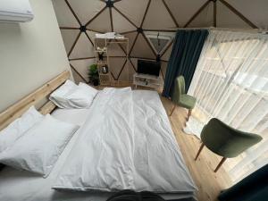 the hill glamping