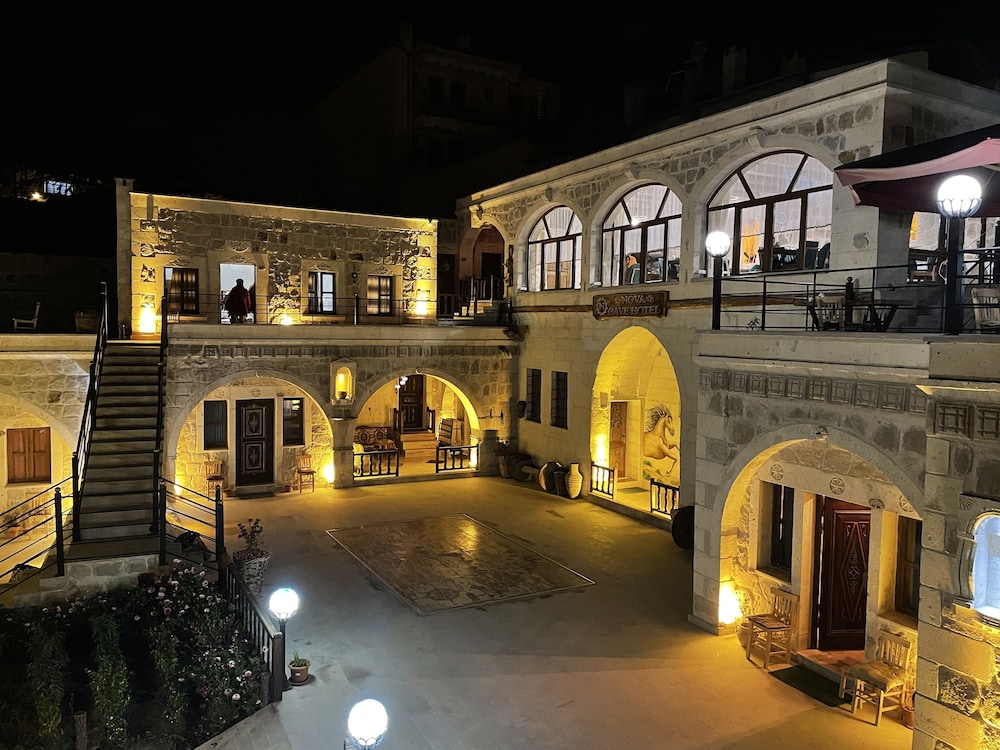nova cave hotel