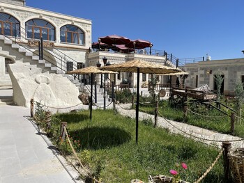nova cave hotel