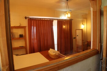 istlada tas ev apart