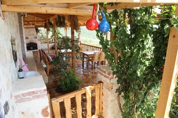 istlada tas ev apart