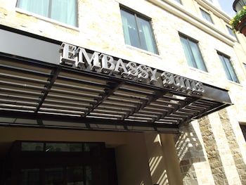 embassy suites san antonio riverwalk downtown