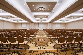 embassy suites san antonio riverwalk downtown