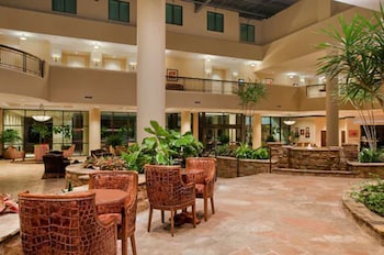 embassy suites san antonio riverwalk downtown