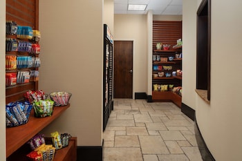 embassy suites san antonio riverwalk downtown