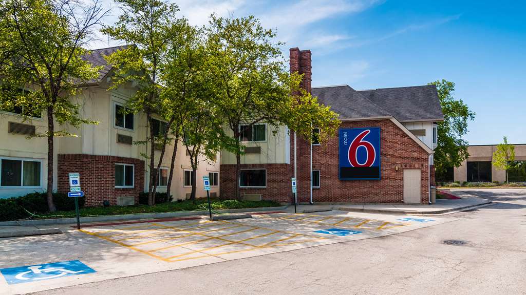 motel 6 arlington heights il  chicago north central