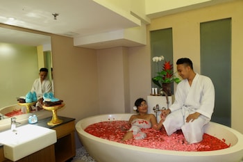 grand ixora kuta resort