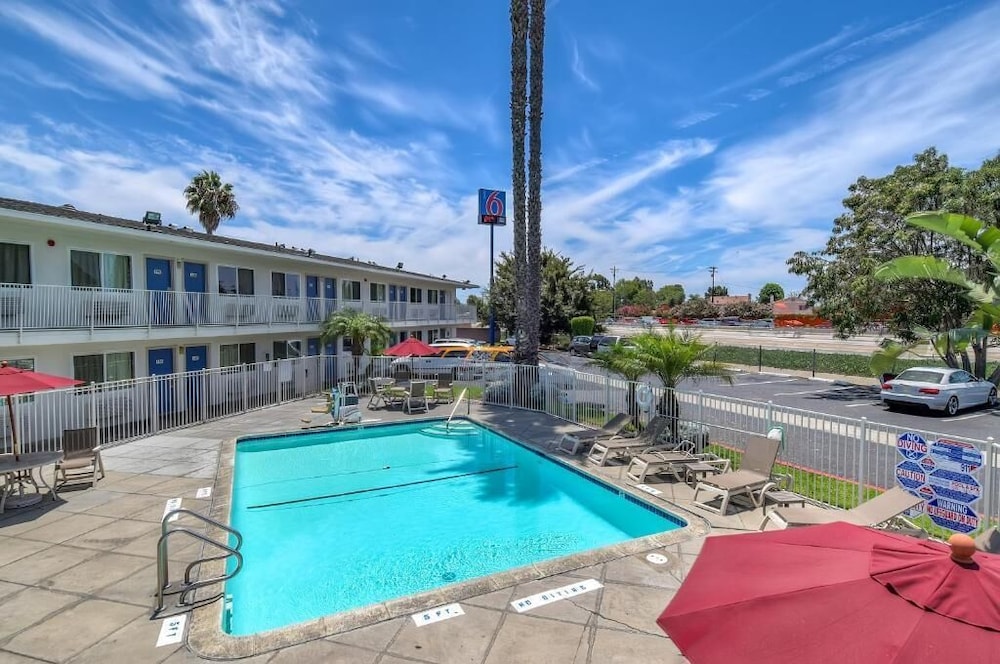 motel 6 westminster south long beach