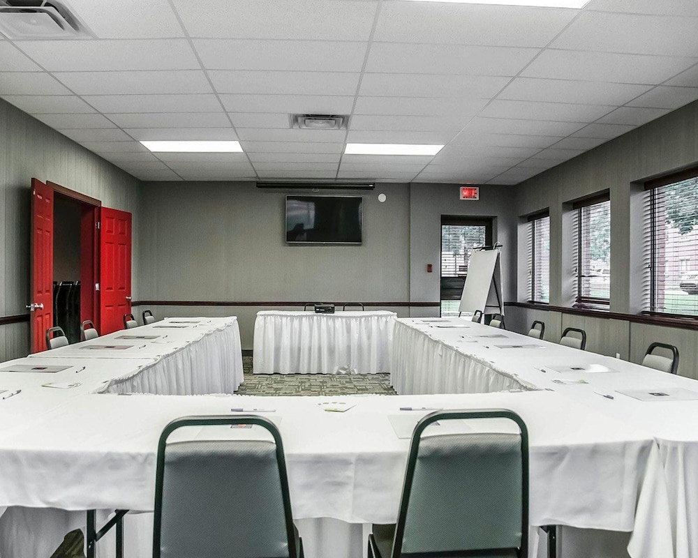comfort inn laval