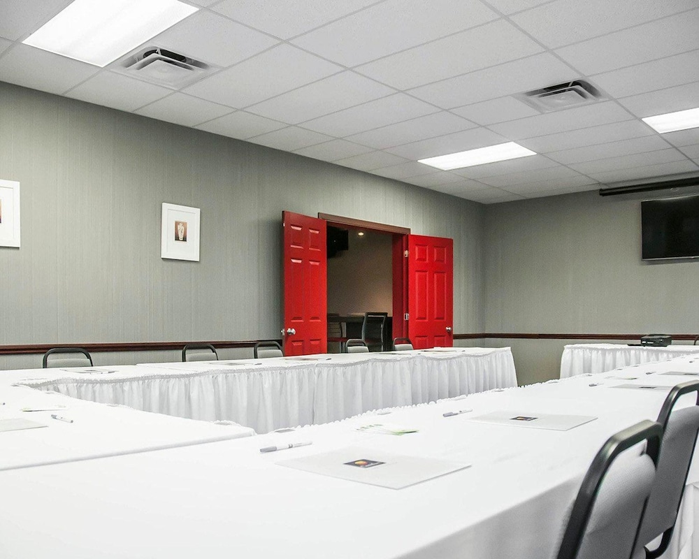 comfort inn laval