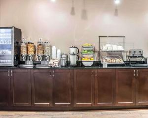 comfort inn laval