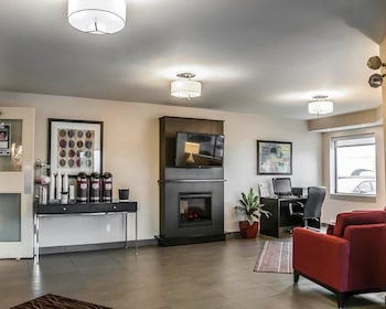 comfort inn laval