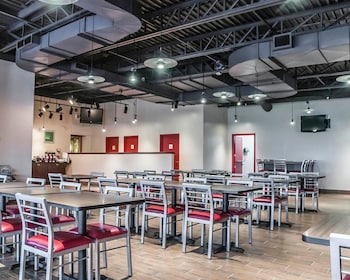 comfort inn laval