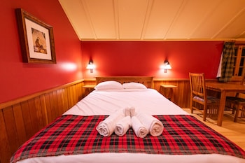 johnston canyon resort