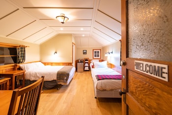 johnston canyon resort