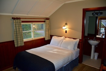 johnston canyon resort